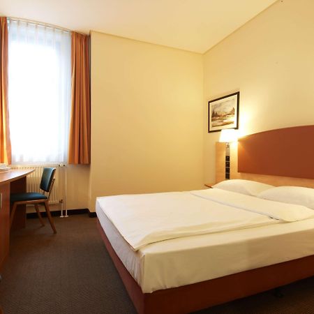 Intercityhotel Berlin Ostbahnhof Екстер'єр фото