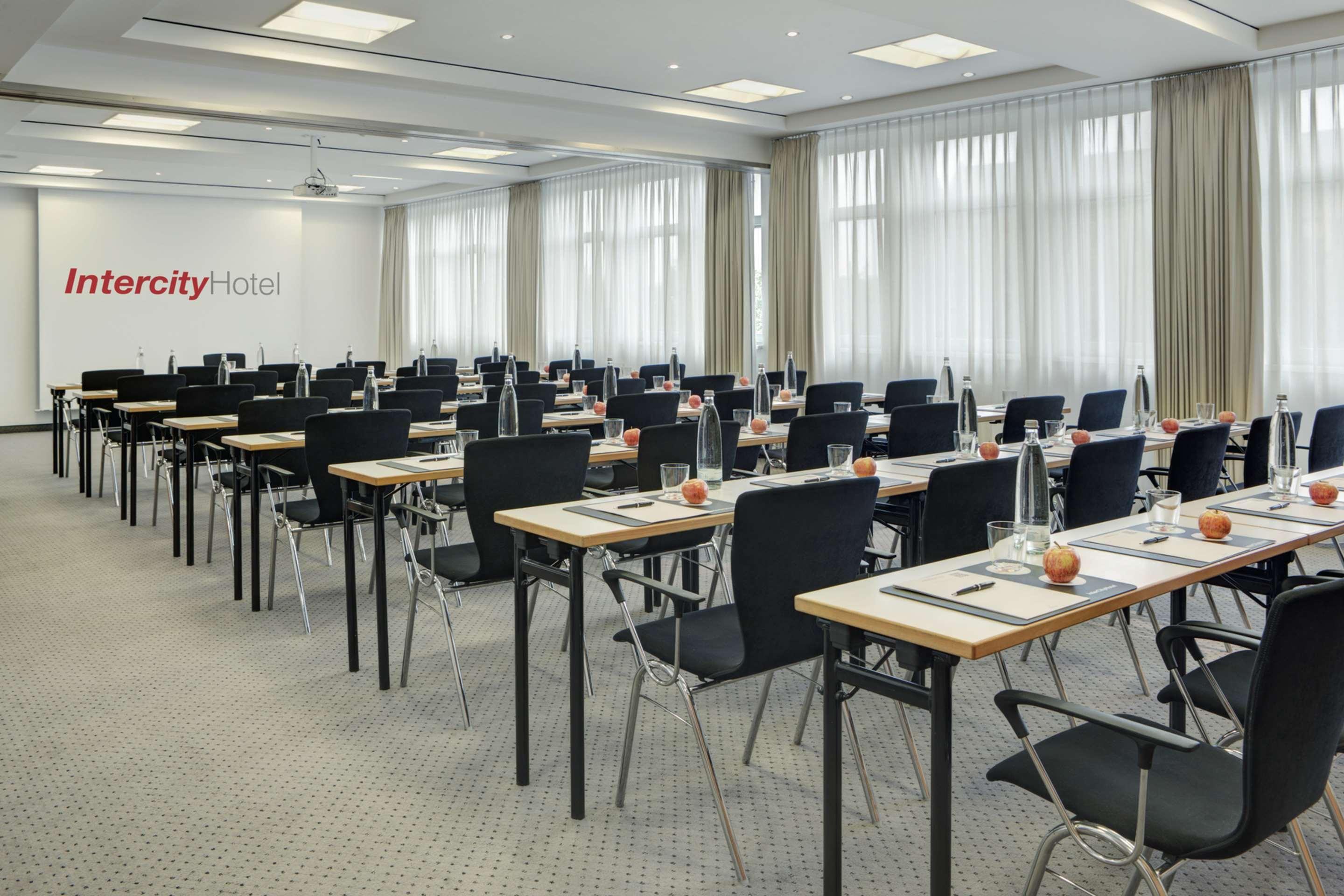 Intercityhotel Berlin Ostbahnhof Екстер'єр фото