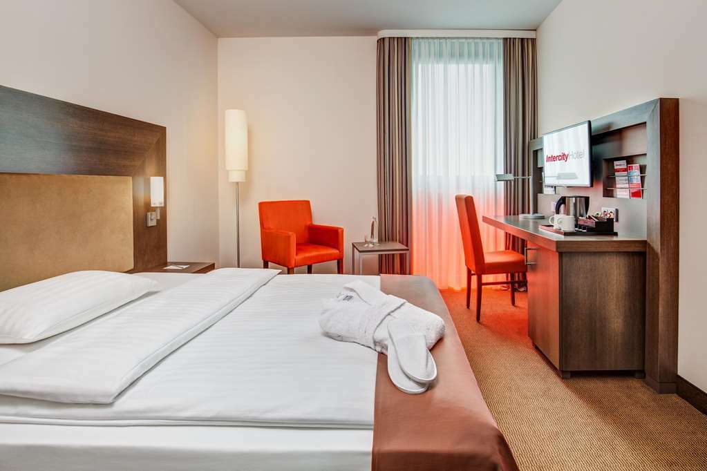 Intercityhotel Berlin Ostbahnhof Номер фото